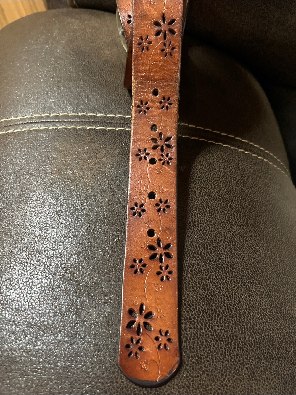 FatFace Floral Cut out Brown Leather Belt Brass Buckle Boho Festival Cottagecore - Picture 7 of 9